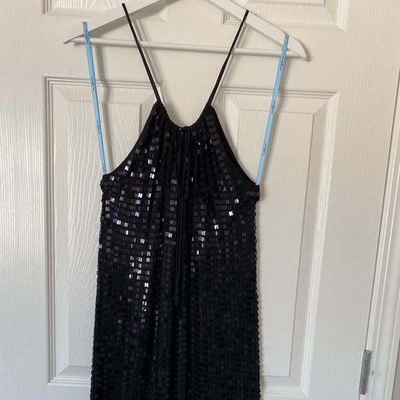 Slinky sequin dress - Picture 2 of 4